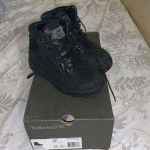 Barely worn Brand New kids Black Timberland boots